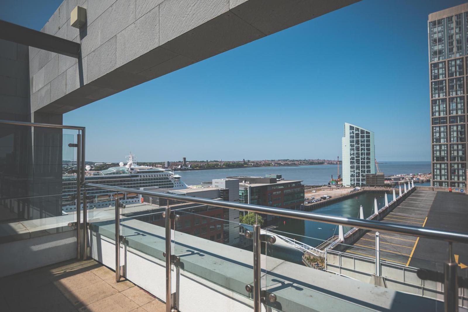 Penthouse River View! Wow ลิเวอร์พูล ภายนอก รูปภาพ